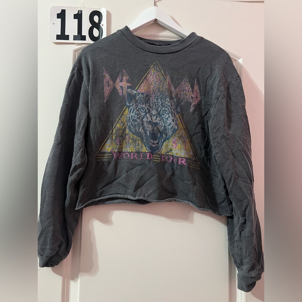 Gray Def Lepard Graphic World Tour Sweatshirt